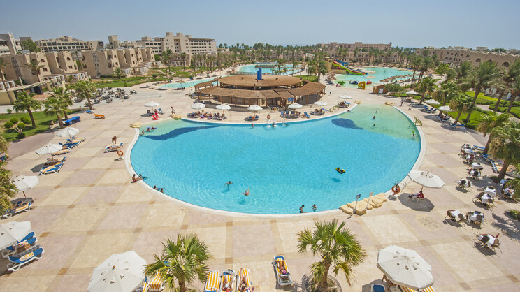 Royal Lagoons Resort & Aqua Park